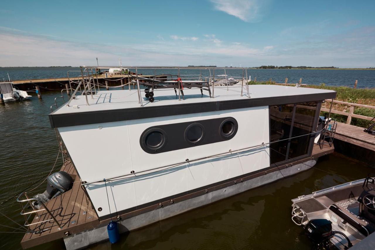 Hausboote Und Fewo Vieregge ภายนอก รูปภาพ