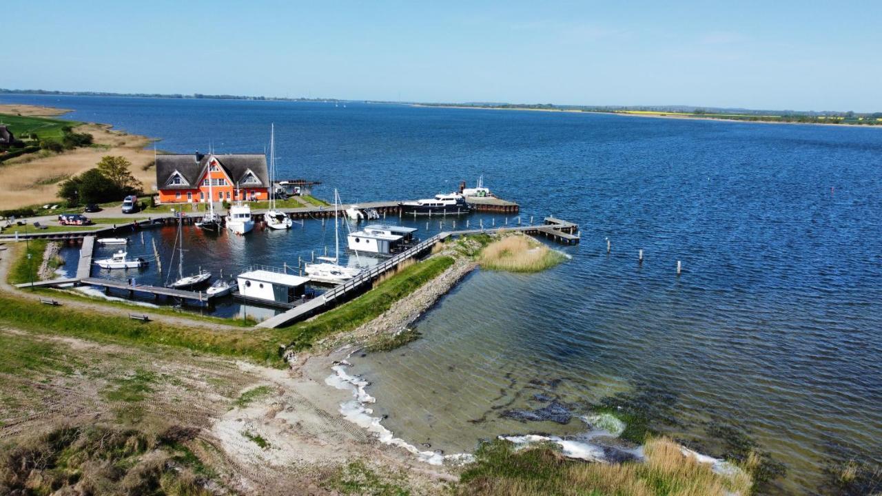 Hausboote Und Fewo Vieregge ภายนอก รูปภาพ